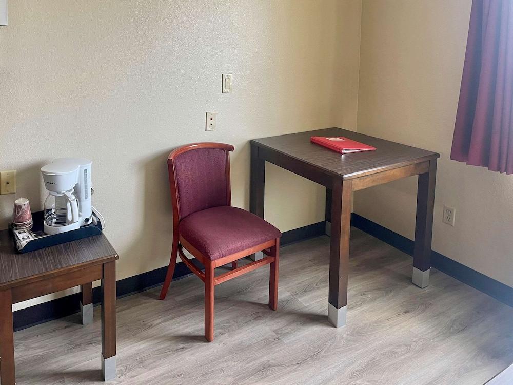 Econo Lodge Inn & Suites Corning Luaran gambar